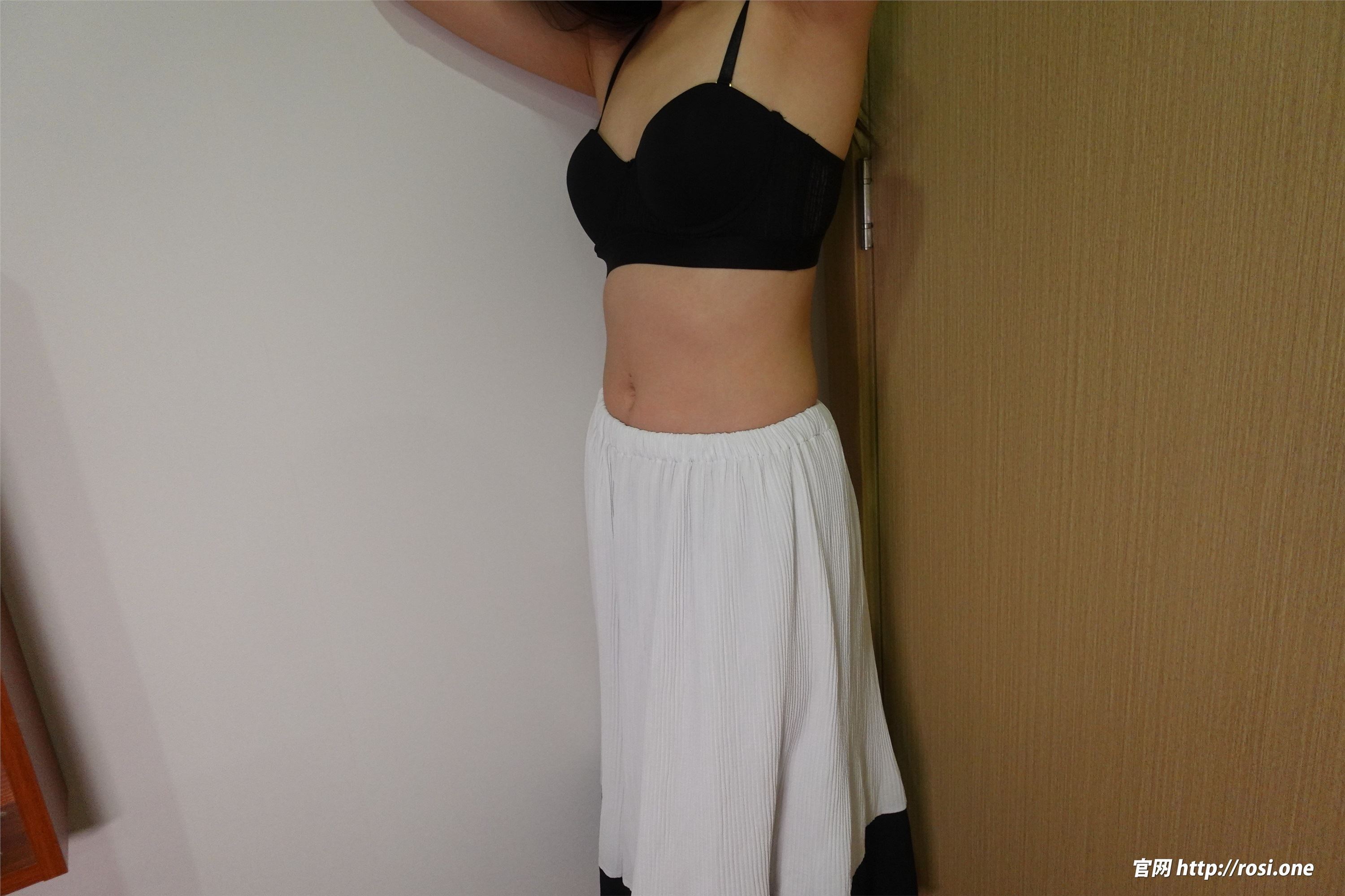 ROSI写真 2022.01.28 NO.3707